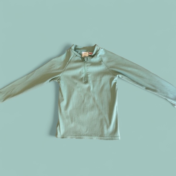 Zara Kids rash guard - Picture 1 of 2